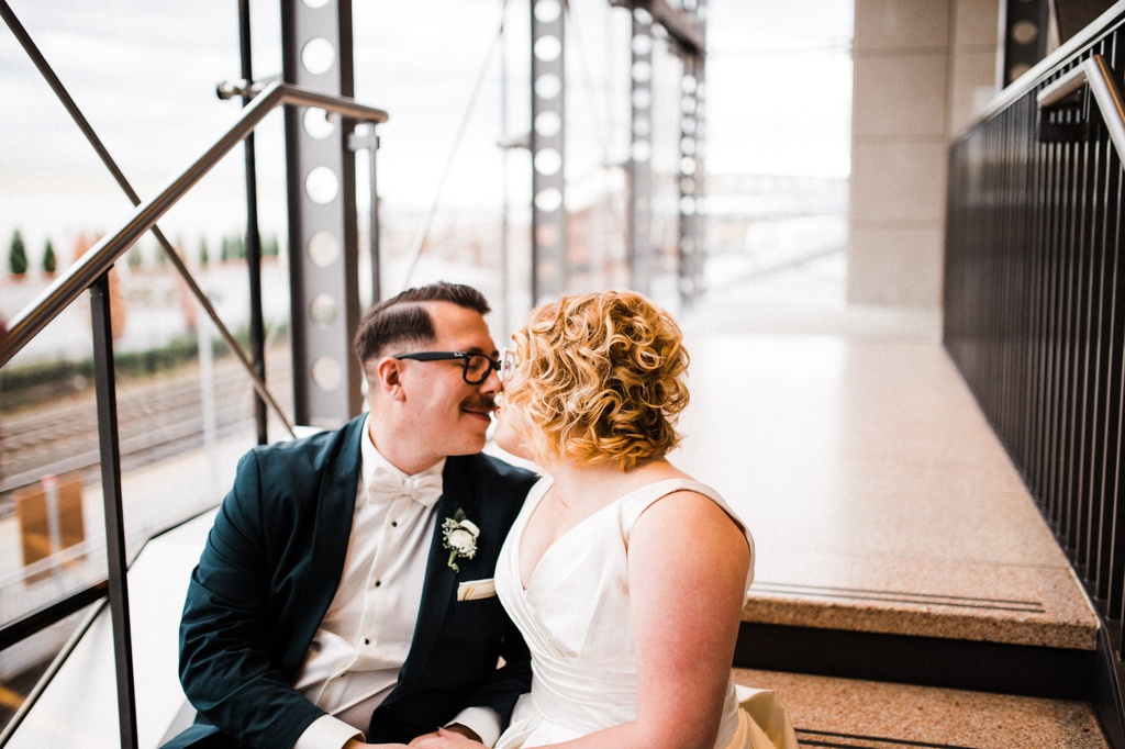 julia kinnunen photography, wedding, seattle wedding photographer, monte cristo ballroom, offbeat bride