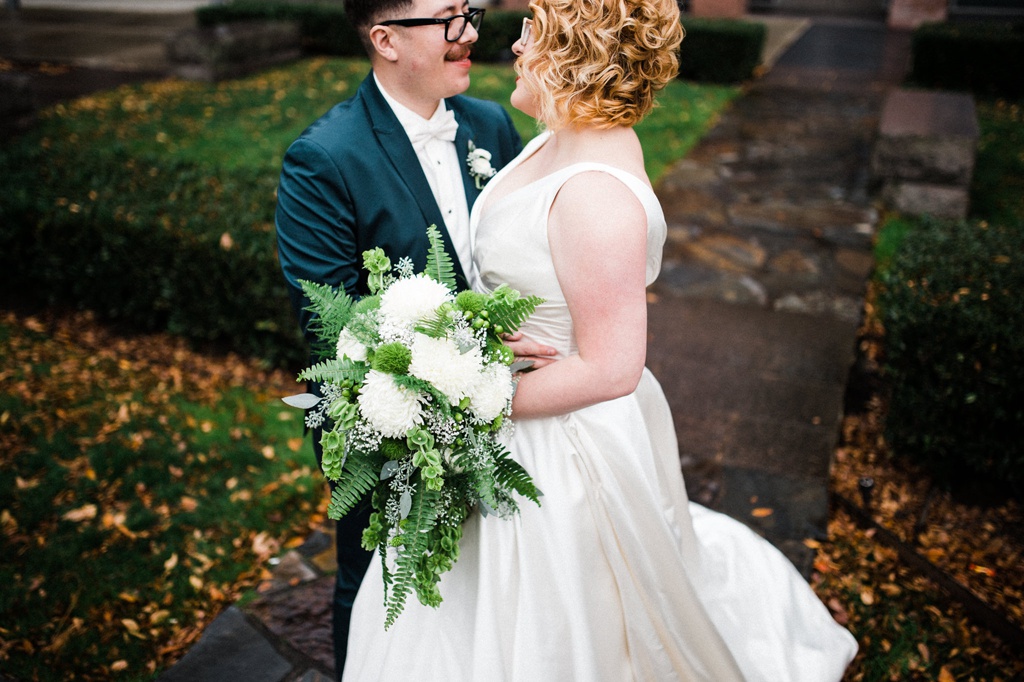 julia kinnunen photography, wedding, seattle wedding photographer, monte cristo ballroom, offbeat bride