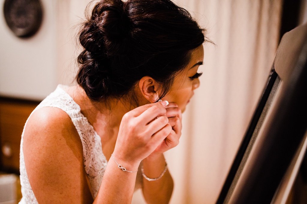 julia kinnunen photography, ballard bay club, seattle wedding, wedding photography, getting ready, details