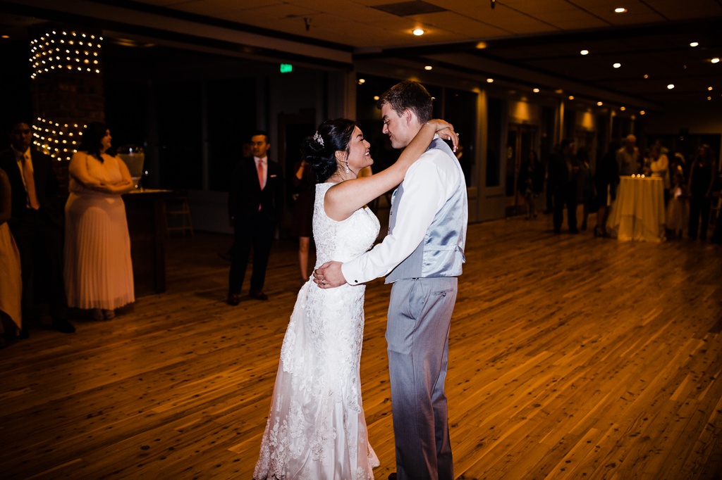 julia kinnunen photography, ballard bay club, seattle wedding, wedding photography, family, bride, groom, reception, first dance