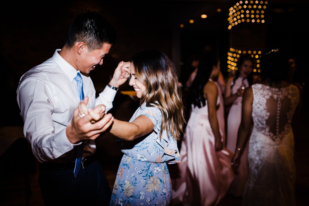 julia kinnunen photography, ballard bay club, seattle wedding, wedding photography, family, bride, groom, reception, dancing, party