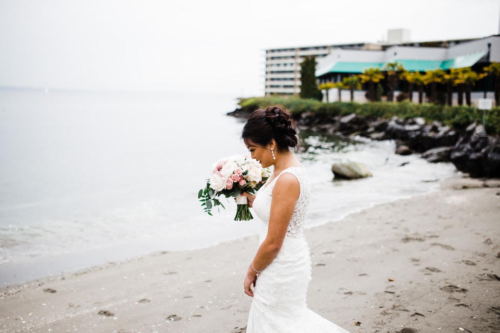 julia kinnunen photography, ballard bay club, seattle wedding, wedding photography, first look, couples portraits, bride, groom