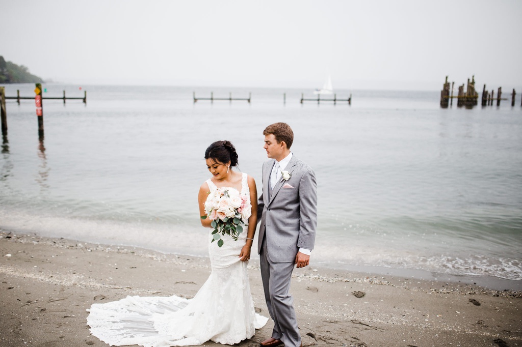 julia kinnunen photography, ballard bay club, seattle wedding, wedding photography, first look, couples portraits, bride, groom