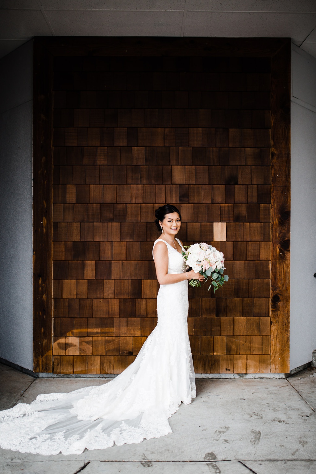 julia kinnunen photography, ballard bay club, seattle wedding, wedding photography, first look, couples portraits, bride, groom