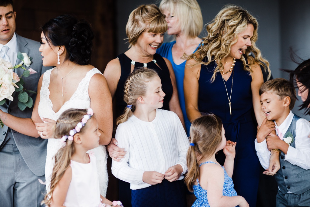 julia kinnunen photography, ballard bay club, seattle wedding, wedding photography, family, bride, groom