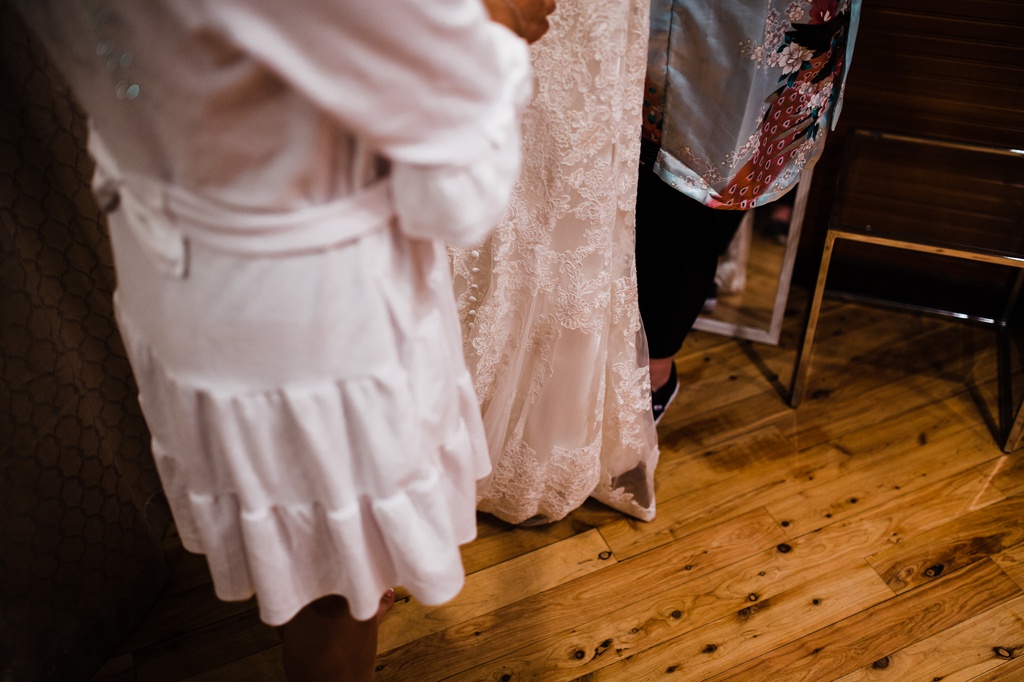 julia kinnunen photography, ballard bay club, seattle wedding, wedding photography, getting ready, details