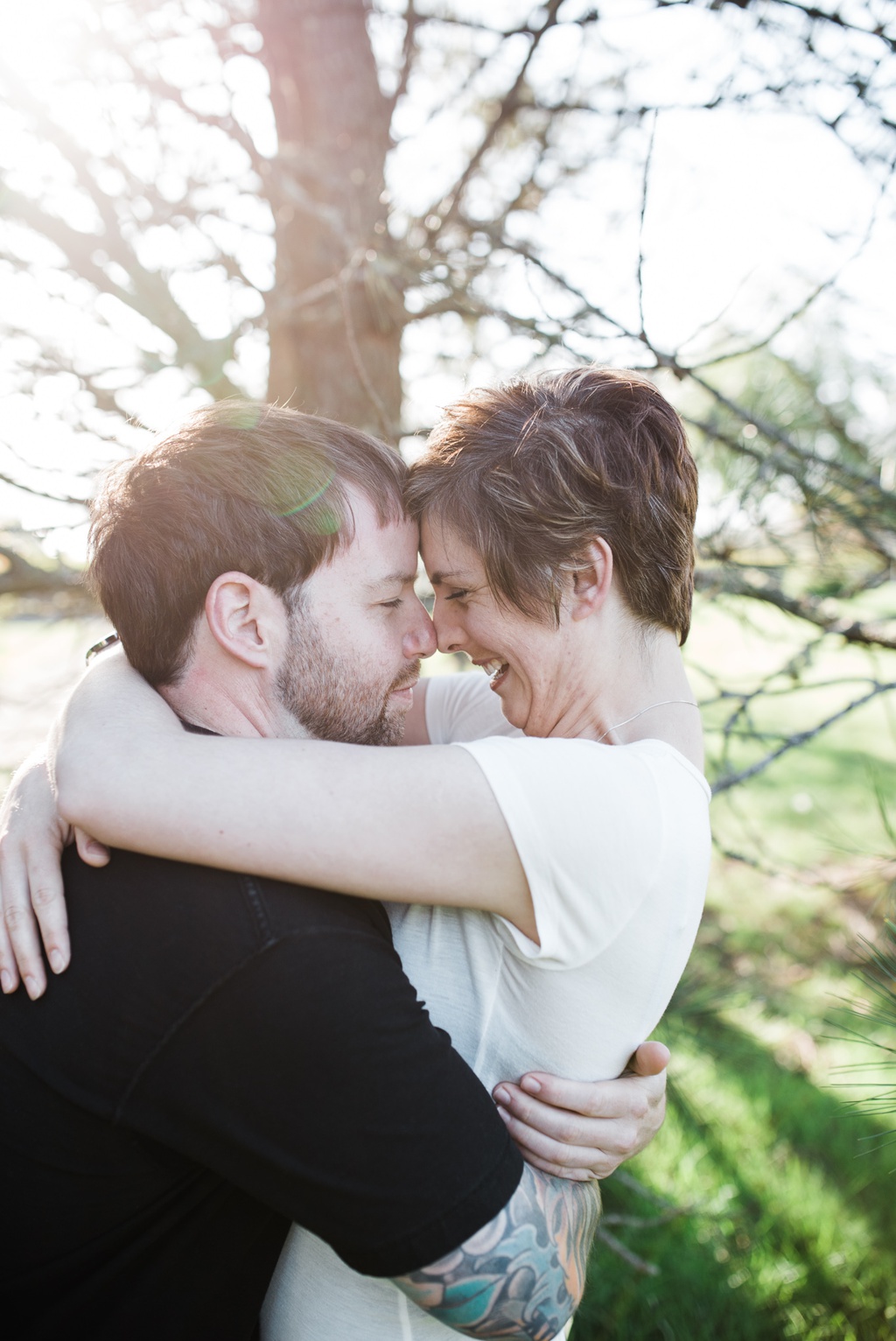 julia kinnunen photography, engagement photos, adventure, discovery park, hike, portraits