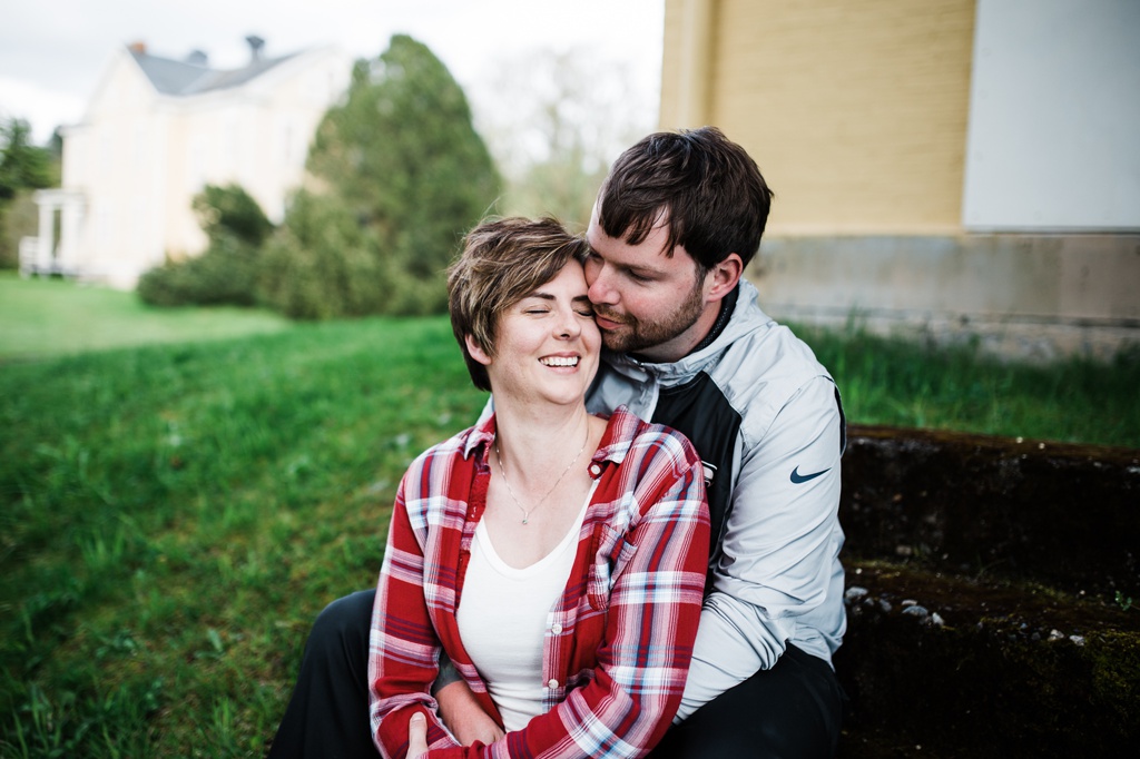 julia kinnunen photography, engagement photos, adventure, discovery park, hike, portraits