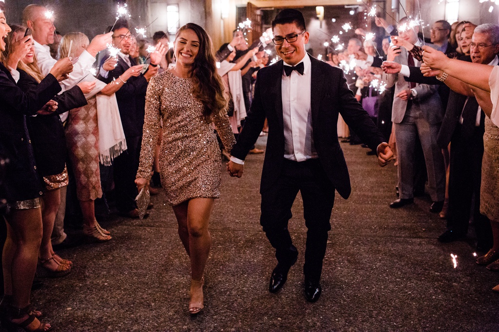 julia kinnunen photography, the foundry by herban feast, seattle wedding, wedding photography, reception, dance party, sparkler exit