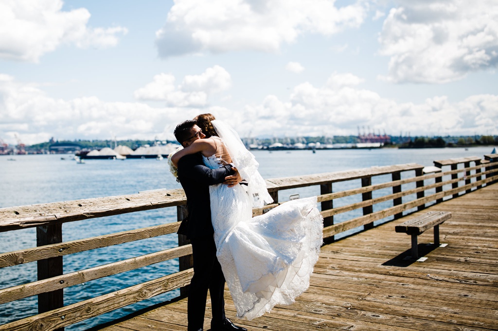 julia kinnunen photography, the foundry by herban feast, seattle wedding, wedding photography, first look, portraits