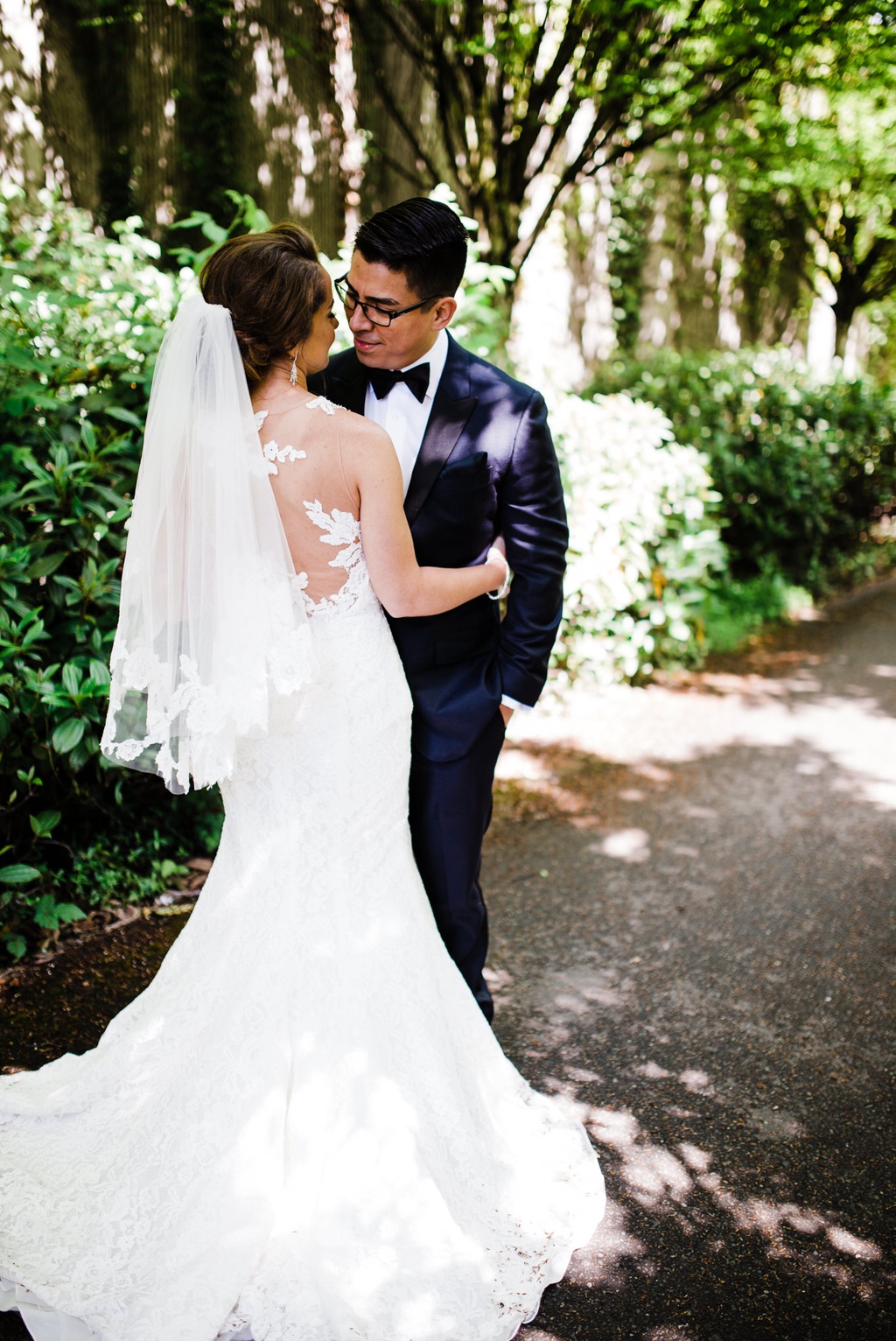 julia kinnunen photography, the foundry by herban feast, seattle wedding, wedding photography, first look, portraits