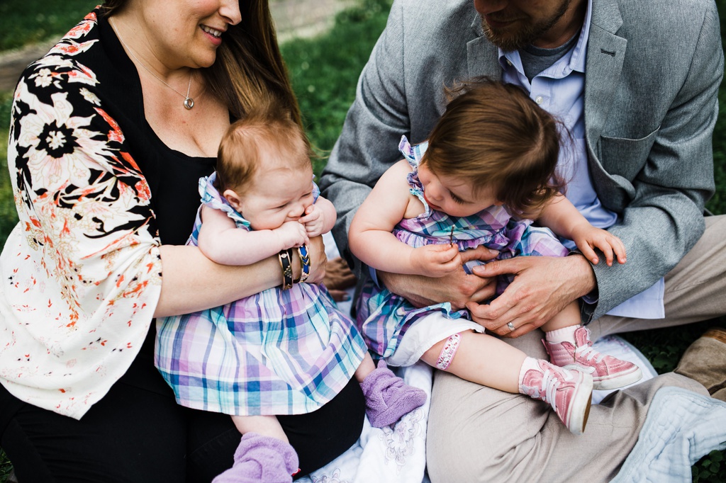 julia kinnunen photography, seattle, new york city, central park, picnic, family photos, new parents, 