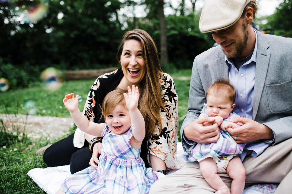 julia kinnunen photography, seattle, new york city, central park, picnic, family photos, new parents, 