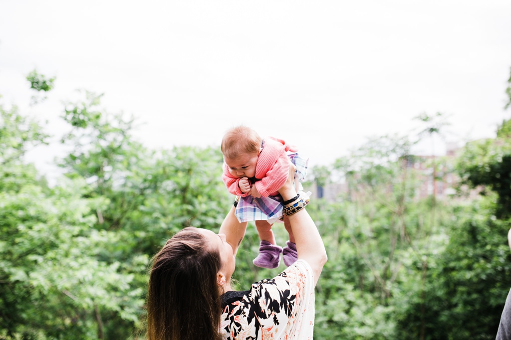 julia kinnunen photography, seattle, new york city, central park, picnic, family photos, new parents, 