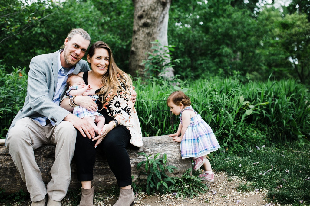 julia kinnunen photography, seattle, new york city, central park, picnic, family photos, new parents, 