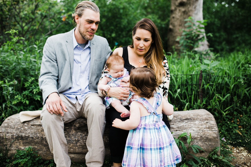 julia kinnunen photography, seattle, new york city, central park, picnic, family photos, new parents, 