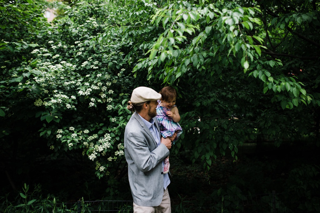 julia kinnunen photography, seattle, new york city, central park, picnic, family photos, new parents, 