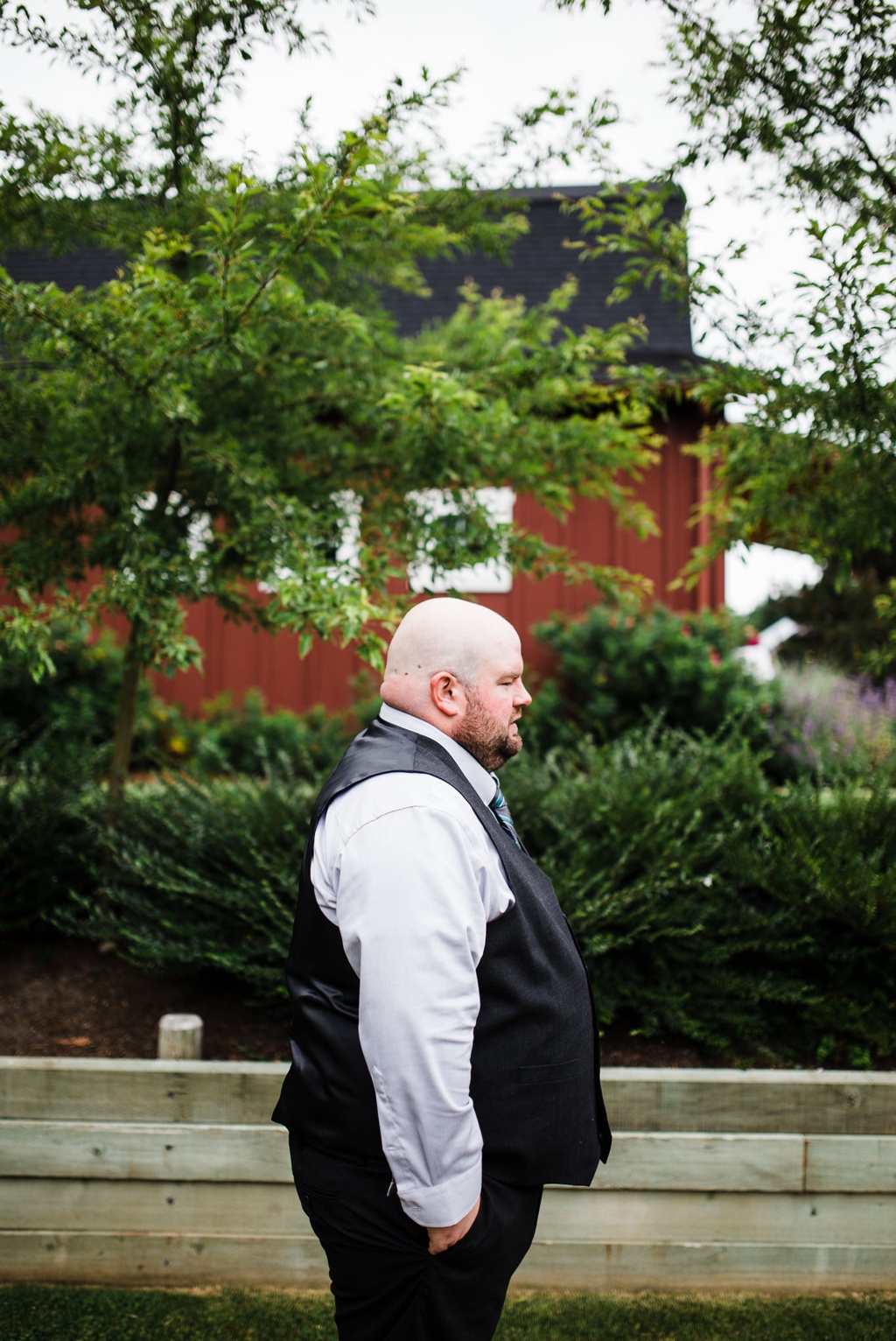 julia kinnunen photography, dancing fish vineyards, destination wedding, whiskey island wedding, rustic wedding, seattle wedding, wedding photography, first look, bridal portrait, newlyweds