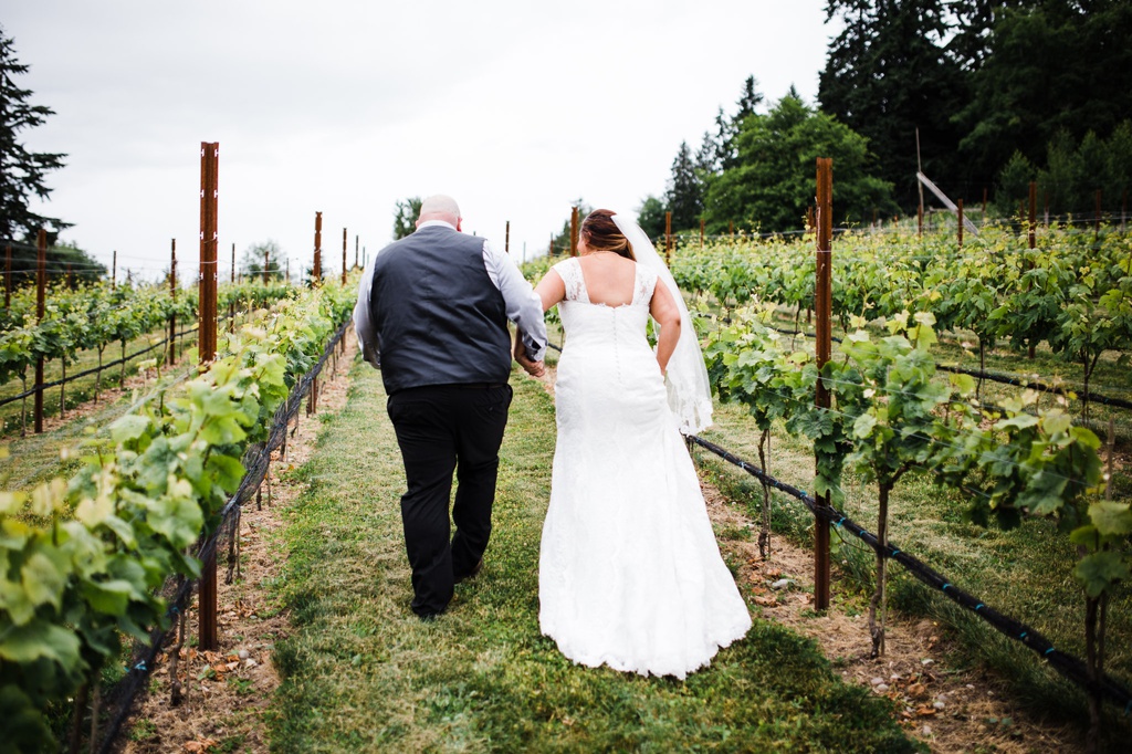 julia kinnunen photography, dancing fish vineyards, destination wedding, whiskey island wedding, rustic wedding, seattle wedding, wedding photography, first look, bridal portrait, newlyweds