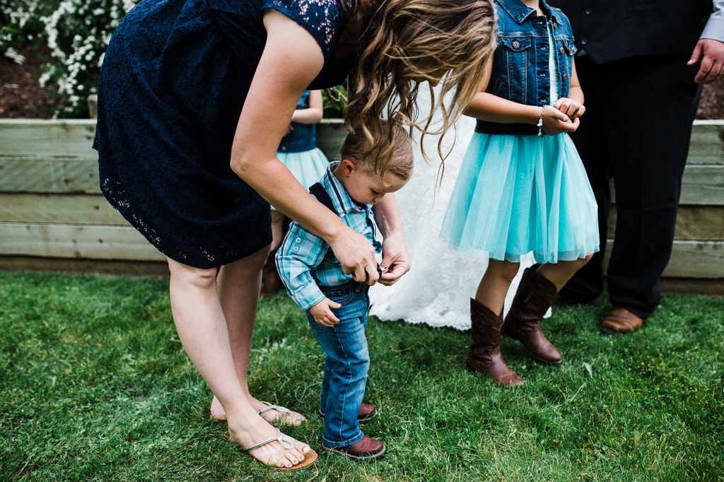 julia kinnunen photography, dancing fish vineyards, destination wedding, whiskey island wedding, rustic wedding, seattle wedding, wedding photography, bridal party