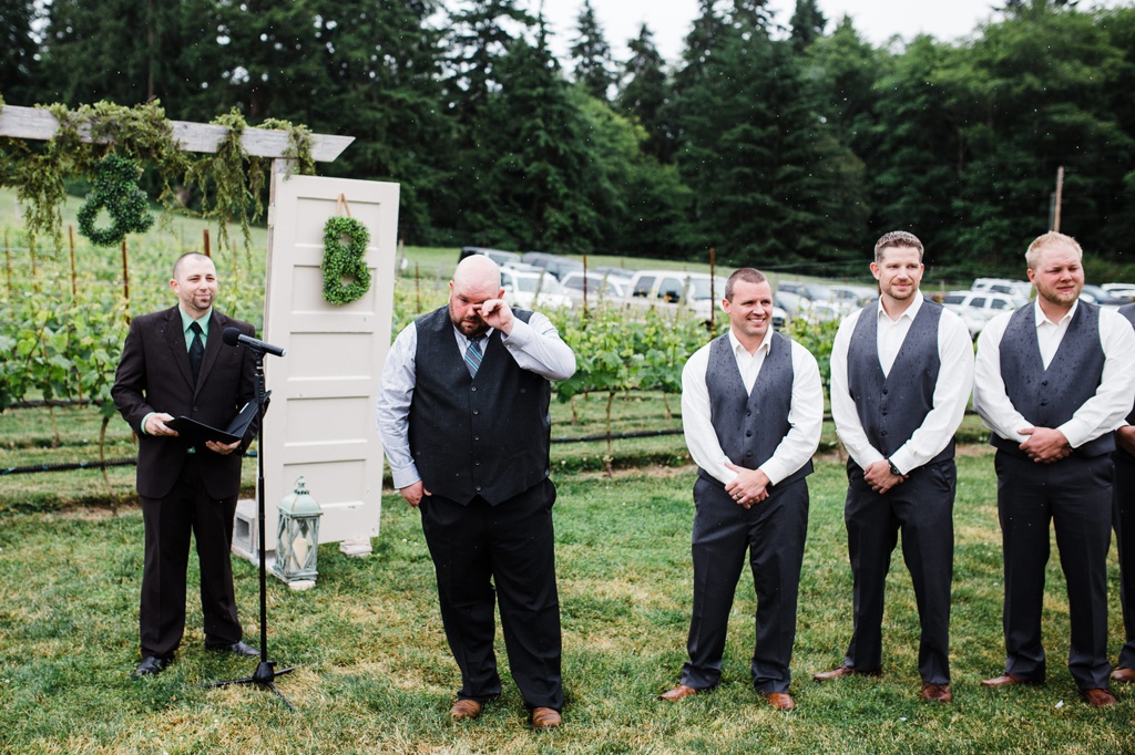 julia kinnunen photography, dancing fish vineyards, destination wedding, whiskey island wedding, rustic wedding, seattle wedding, wedding photography, details, ceremony, newlyweds, vow renewal