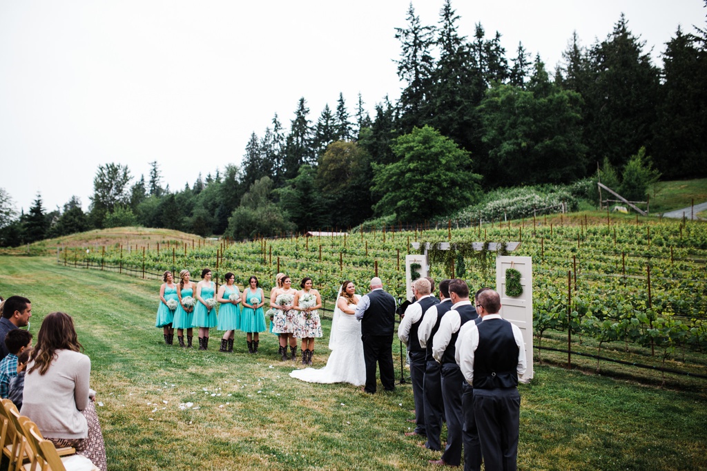 julia kinnunen photography, dancing fish vineyards, destination wedding, whiskey island wedding, rustic wedding, seattle wedding, wedding photography, details, ceremony, newlyweds, vow renewal