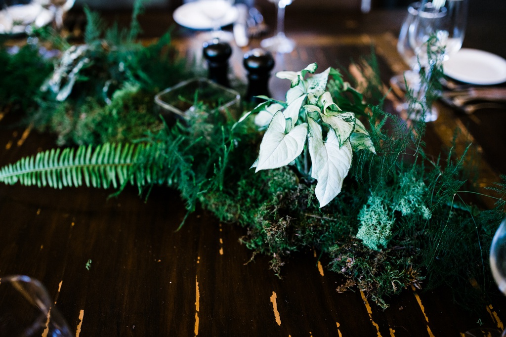 lesbian wedding, offbeat bride, lgbt wedding, gay wedding, two brides, silverpick lodge, durango, julia kinnunen photography, destination wedding, colorado wedding, seattle wedding, wedding photography, bride, newlyweds, wives, sows ear, reception, dinner party, details, same sex wedding