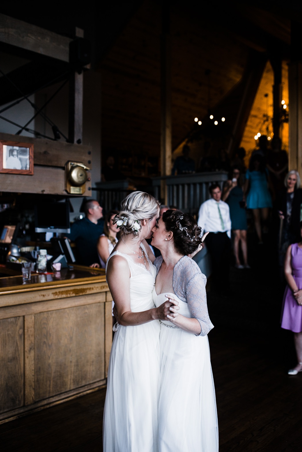 lesbian wedding, offbeat bride, lgbt wedding, gay wedding, two brides, silverpick lodge, durango, julia kinnunen photography, destination wedding, colorado wedding, seattle wedding, wedding photography, bride, newlyweds, wives, sows ear, reception, dinner party, details, first dance, same sex wedding