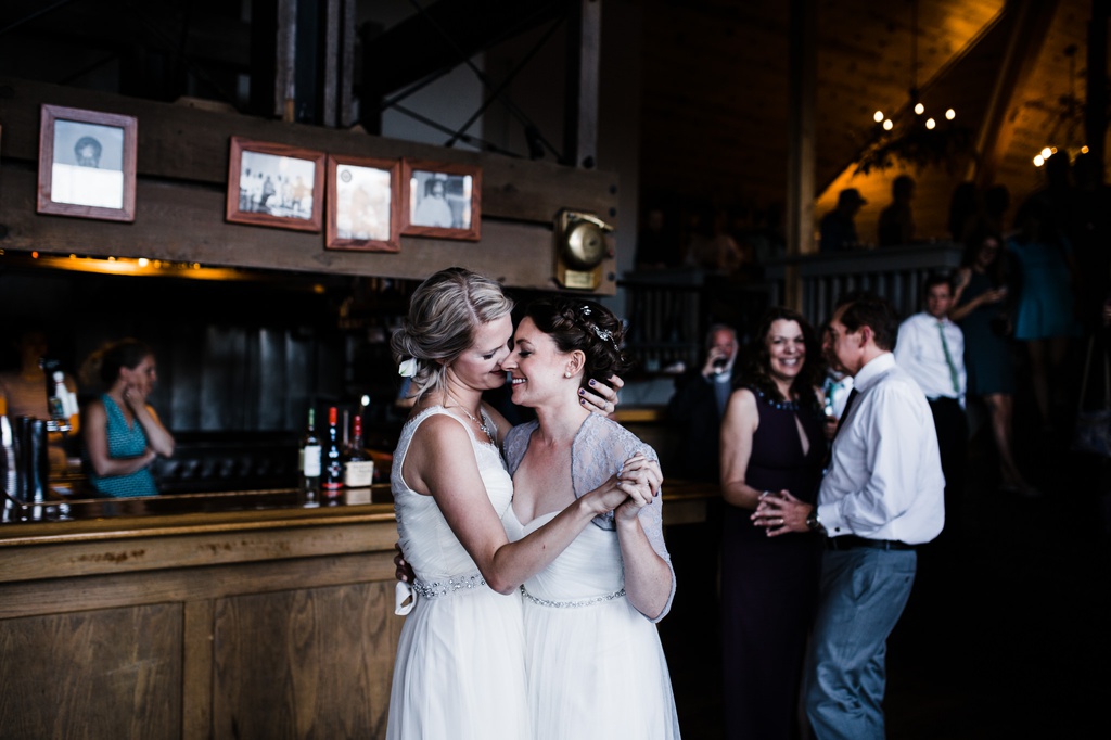 lesbian wedding, offbeat bride, lgbt wedding, gay wedding, two brides, silverpick lodge, durango, julia kinnunen photography, destination wedding, colorado wedding, seattle wedding, wedding photography, bride, newlyweds, wives, sows ear, reception, dinner party, details, first dance, same sex wedding