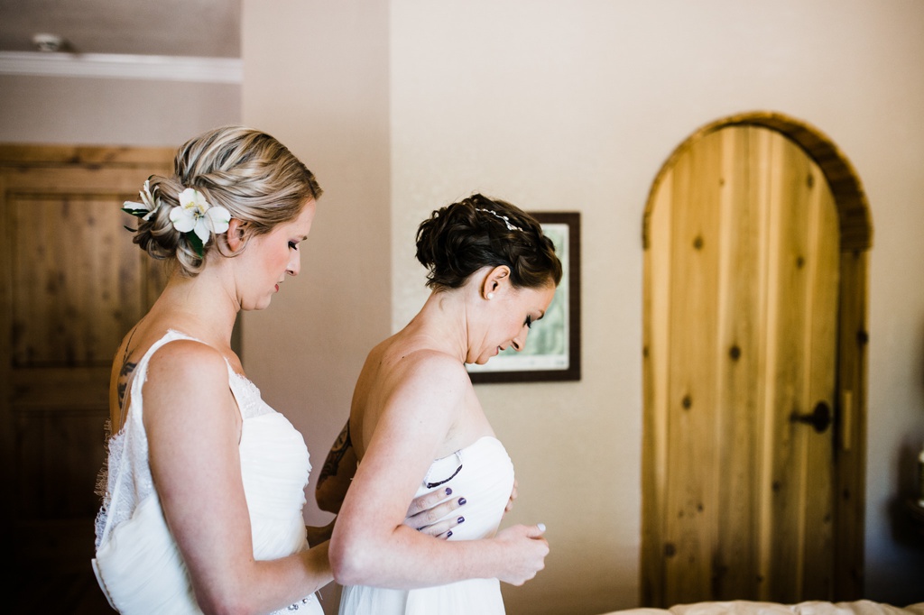 lesbian wedding, offbeat bride, lgbt wedding, gay wedding, two brides, silverpick lodge, durango, julia kinnunen photography, destination wedding, colorado wedding, seattle wedding, wedding photography, bride, newlyweds, prep, details, getting ready, same sex wedding