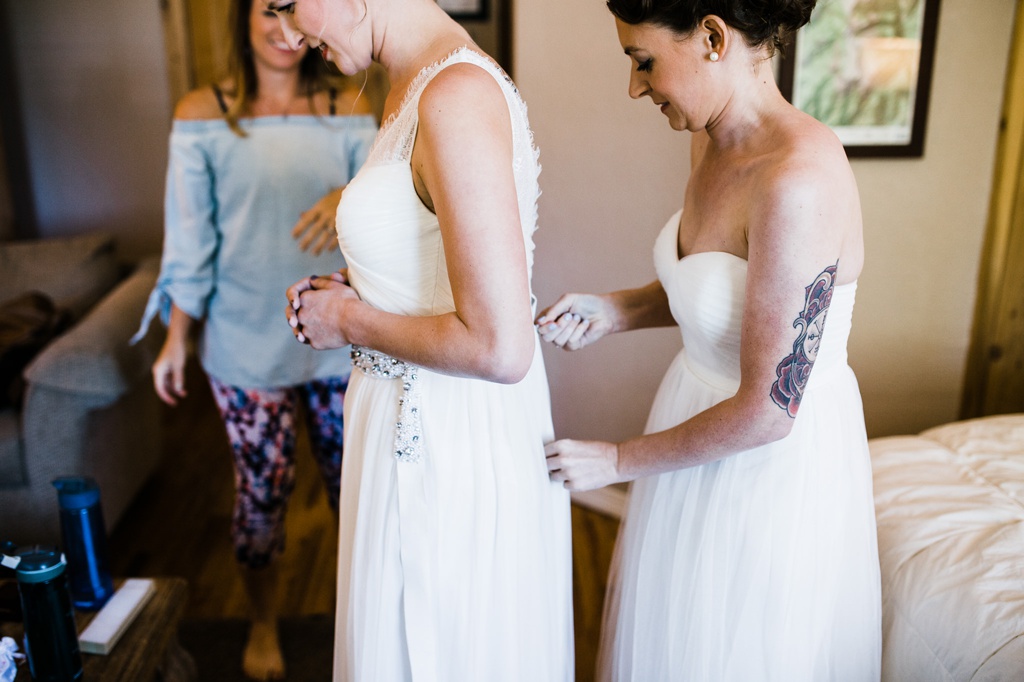 lesbian wedding, offbeat bride, lgbt wedding, gay wedding, two brides, silverpick lodge, durango, julia kinnunen photography, destination wedding, colorado wedding, seattle wedding, wedding photography, bride, newlyweds, prep, details, getting ready, same sex wedding