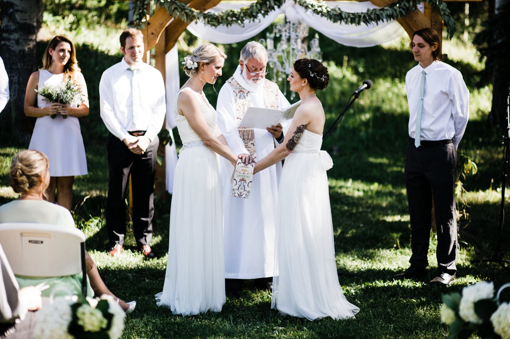 lesbian wedding, offbeat bride, lgbt wedding, gay wedding, two brides, silverpick lodge, durango, julia kinnunen photography, destination wedding, colorado wedding, seattle wedding, wedding photography, bride, newlyweds, ceremony, same sex wedding