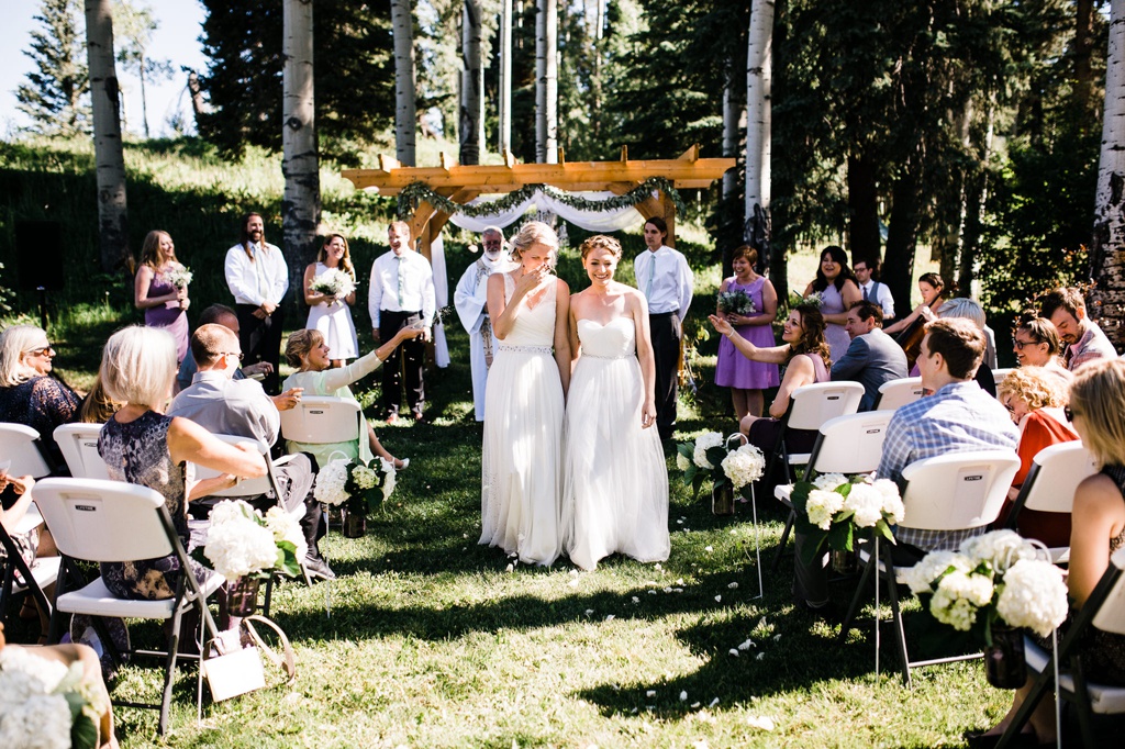 lesbian wedding, offbeat bride, lgbt wedding, gay wedding, two brides, silverpick lodge, durango, julia kinnunen photography, destination wedding, colorado wedding, seattle wedding, wedding photography, bride, newlyweds, ceremony, same sex wedding