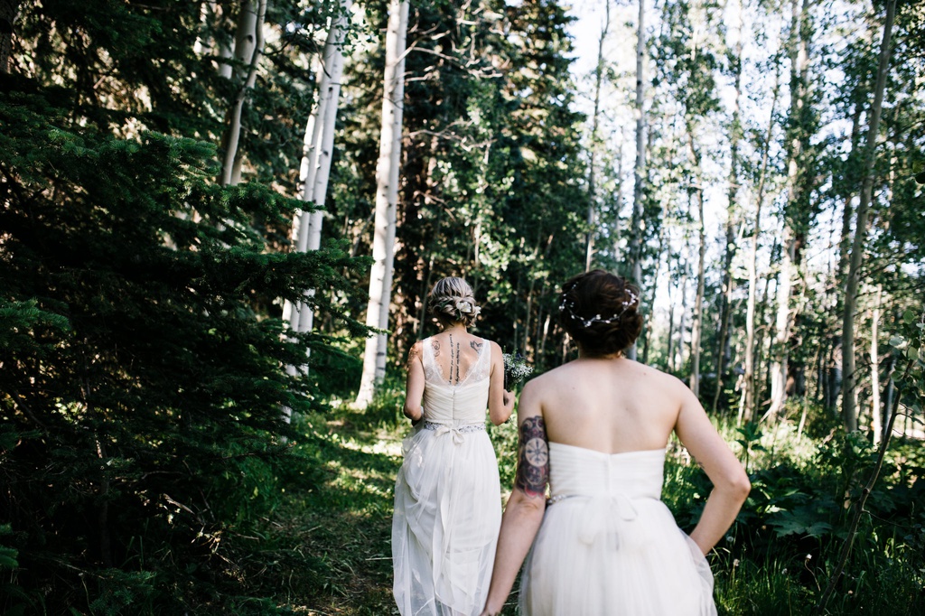 lesbian wedding, offbeat bride, lgbt wedding, gay wedding, two brides, silverpick lodge, durango, julia kinnunen photography, destination wedding, colorado wedding, seattle wedding, wedding photography, bride, newlyweds, portraits, wives, same sex wedding