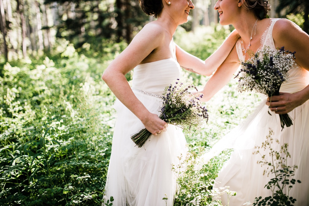 lesbian wedding, offbeat bride, lgbt wedding, gay wedding, two brides, silverpick lodge, durango, julia kinnunen photography, destination wedding, colorado wedding, seattle wedding, wedding photography, bride, newlyweds, portraits, wives, same sex wedding