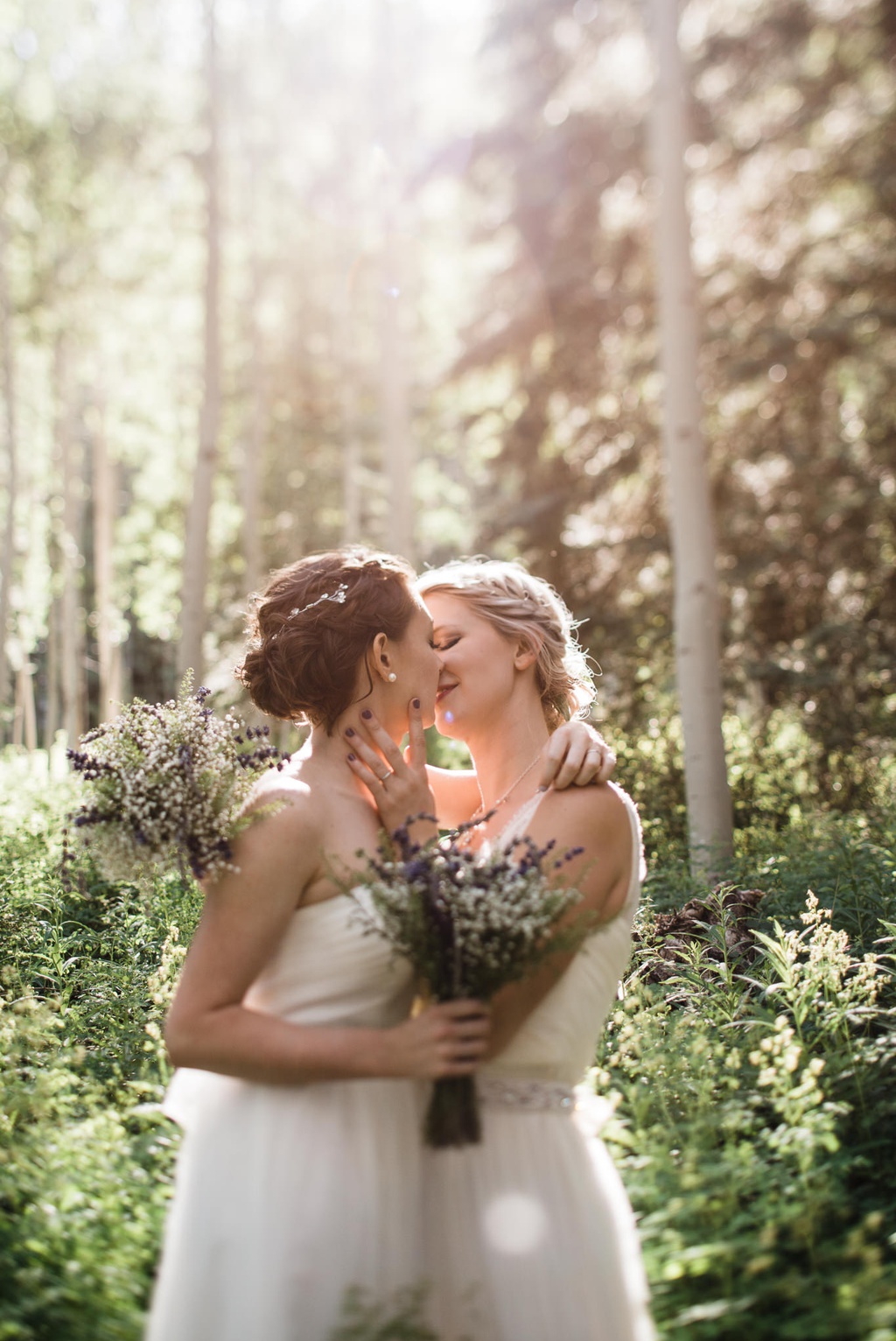 lesbian wedding, offbeat bride, lgbt wedding, gay wedding, two brides, silverpick lodge, durango, julia kinnunen photography, destination wedding, colorado wedding, seattle wedding, wedding photography, bride, newlyweds, portraits, wives, same sex wedding