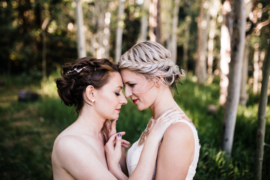 lesbian wedding, offbeat bride, lgbt wedding, gay wedding, two brides, silverpick lodge, durango, julia kinnunen photography, destination wedding, colorado wedding, seattle wedding, wedding photography, bride, newlyweds, portraits, wives, same sex wedding