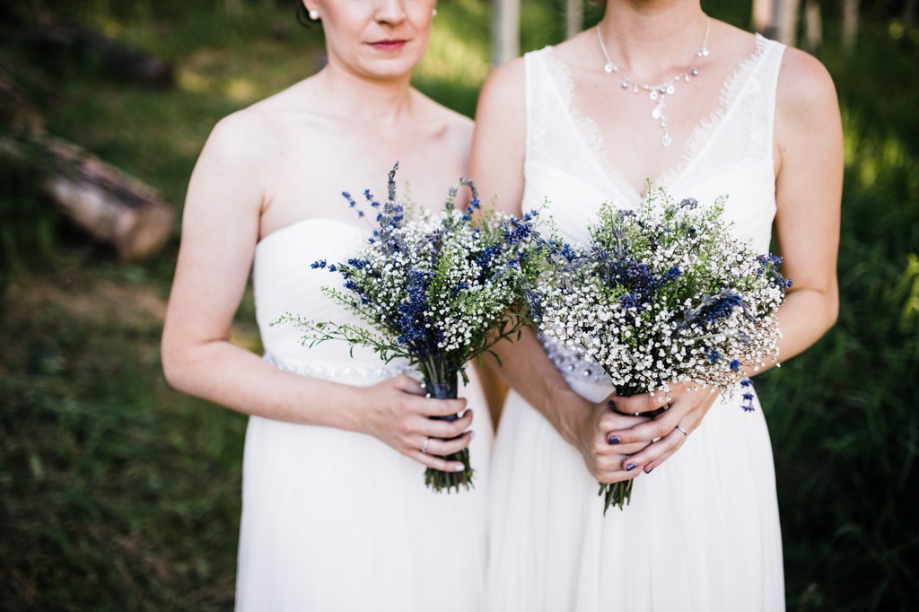 lesbian wedding, offbeat bride, lgbt wedding, gay wedding, two brides, silverpick lodge, durango, julia kinnunen photography, destination wedding, colorado wedding, seattle wedding, wedding photography, bride, newlyweds, portraits, wives, same sex wedding