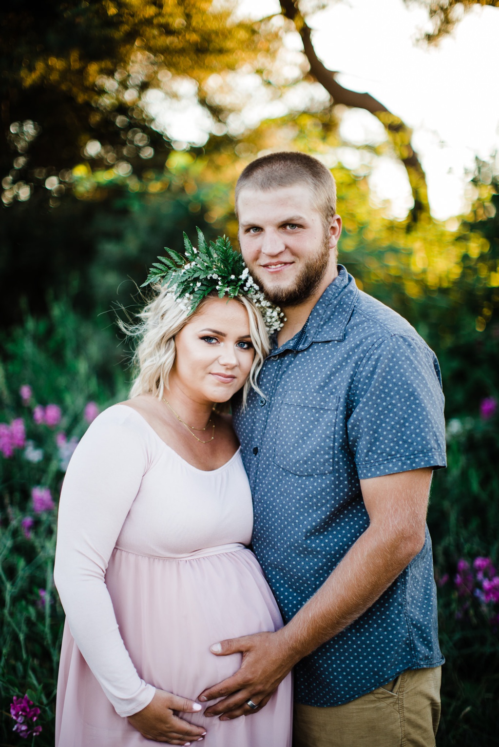 julia kinnunen photography, seattle, discovery park, baby bump, family portraits, family photos, expecting, new parents, baby on the way, maternity photos