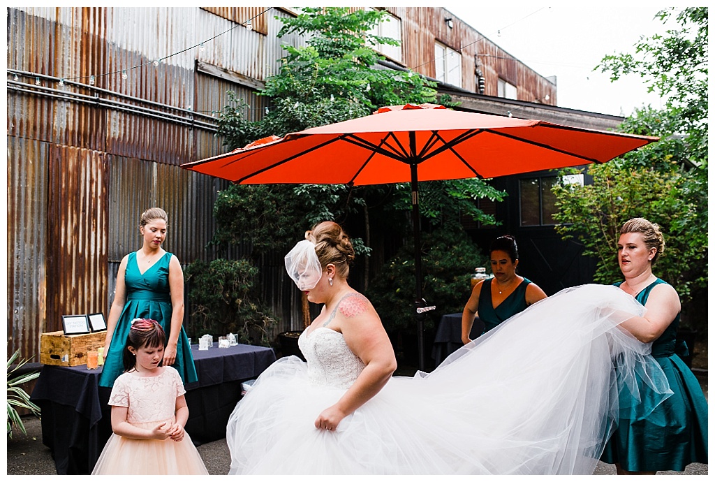 julia kinnunen photography, georgetown ballroom, urban wedding, seattle wedding, wedding photography, getting ready, details