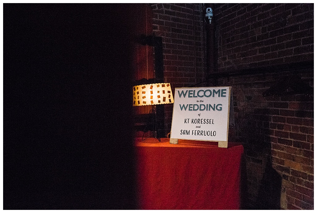 julia kinnunen photography, georgetown ballroom, urban wedding, seattle wedding, wedding photography, ceremony, vows