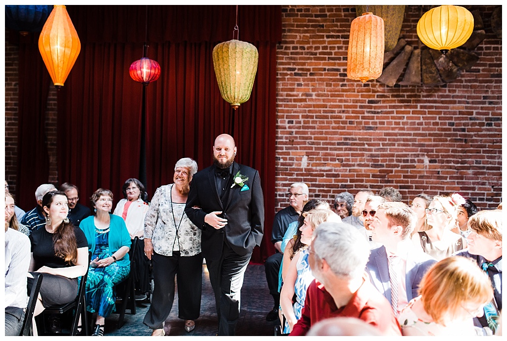 julia kinnunen photography, georgetown ballroom, urban wedding, seattle wedding, wedding photography, ceremony, vows