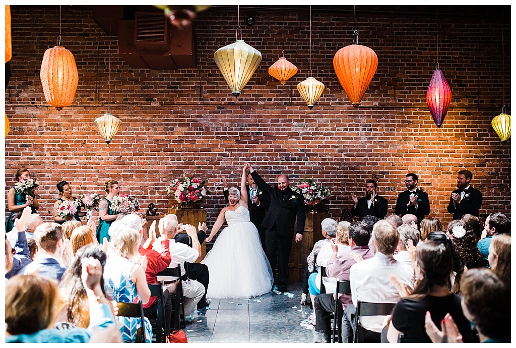 julia kinnunen photography, georgetown ballroom, urban wedding, seattle wedding, wedding photography, ceremony, vows