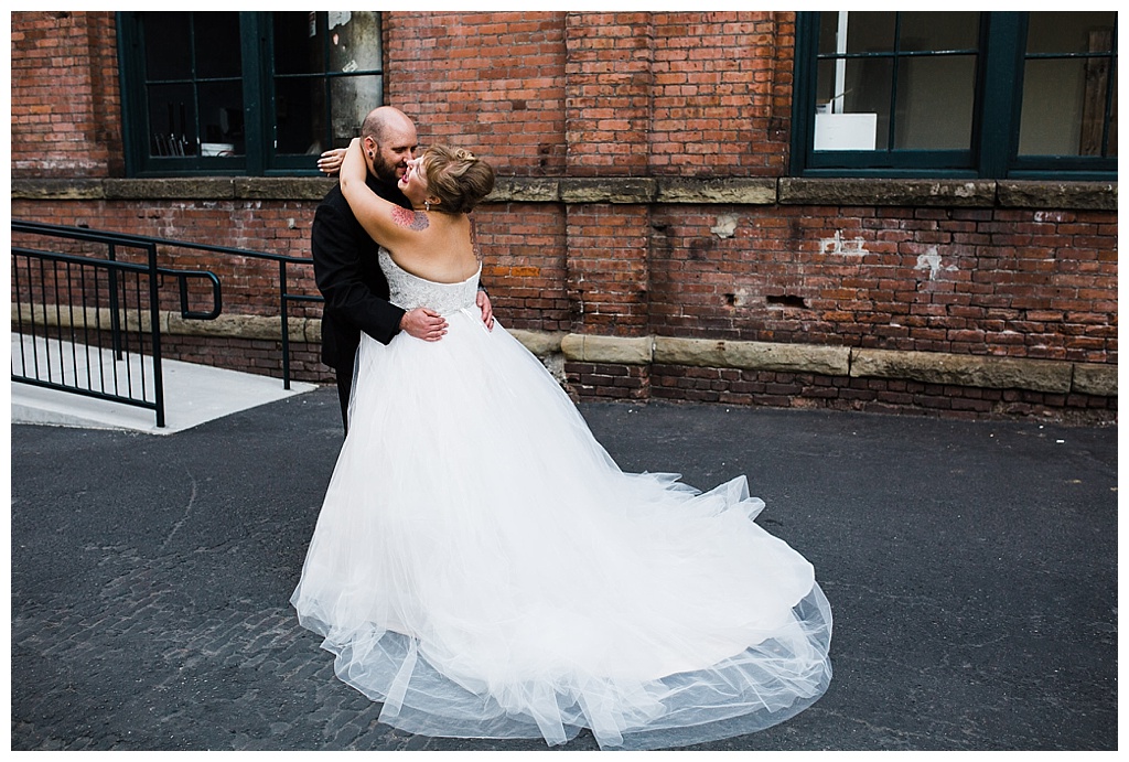 julia kinnunen photography, georgetown ballroom, urban wedding, seattle wedding, wedding photography, portraits, bride and groom, newlyweds