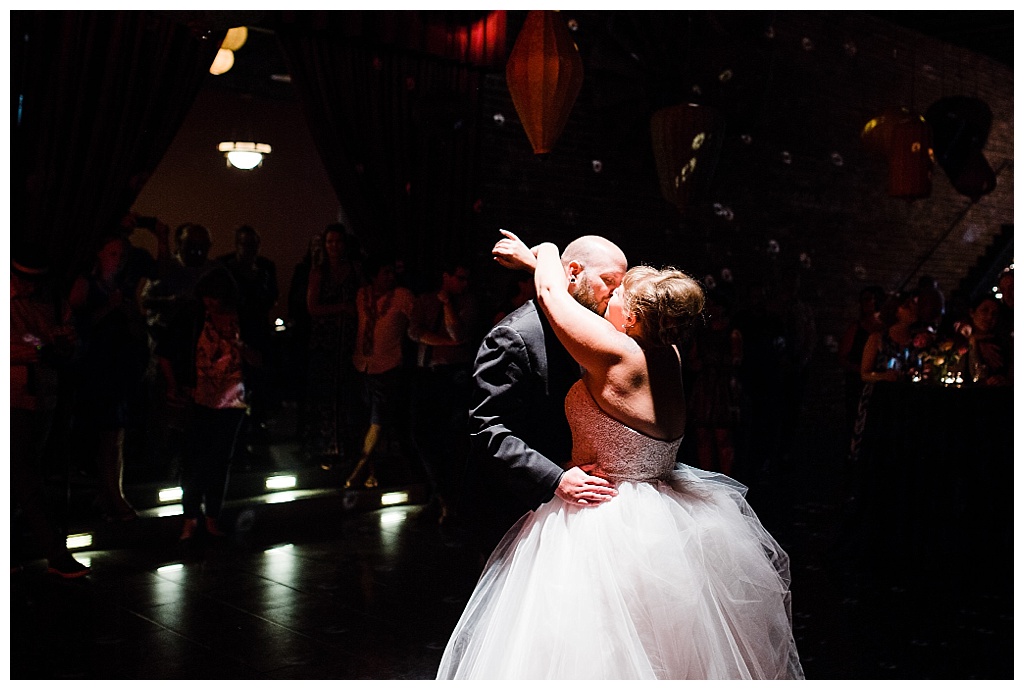 julia kinnunen photography, georgetown ballroom, urban wedding, seattle wedding, wedding photography, reception, cocktail hour, dinner, dance party