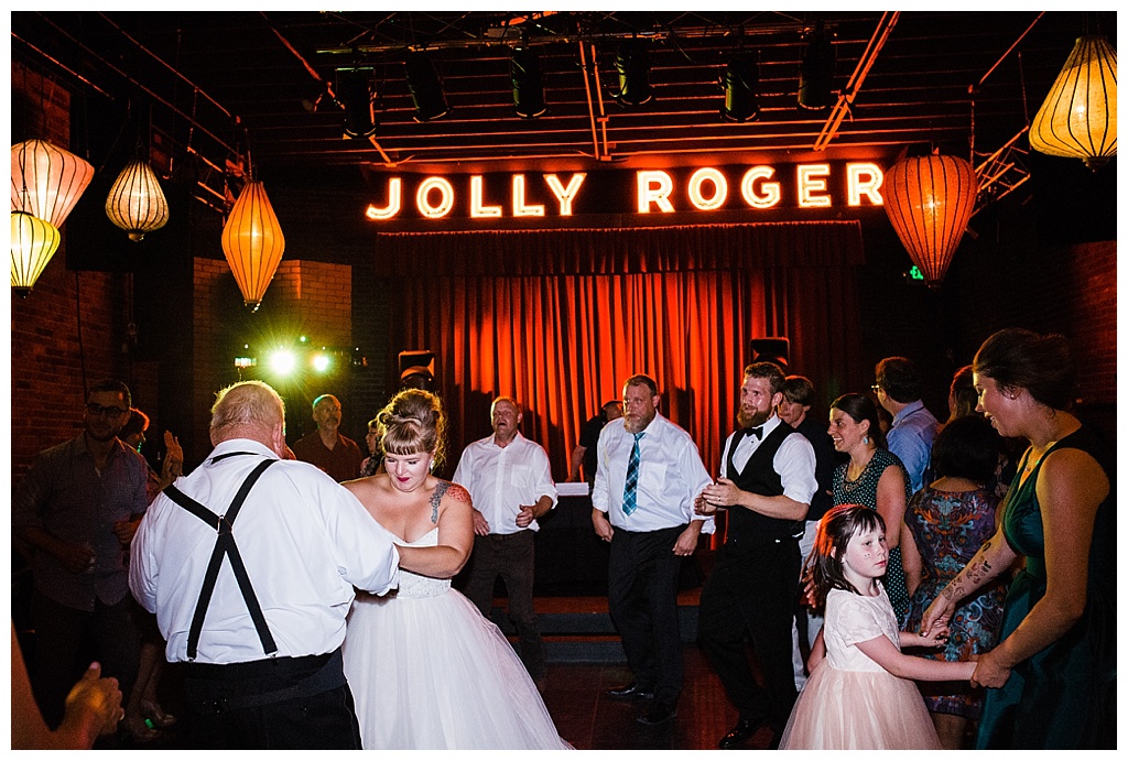 julia kinnunen photography, georgetown ballroom, urban wedding, seattle wedding, wedding photography, reception, cocktail hour, dinner, dance party