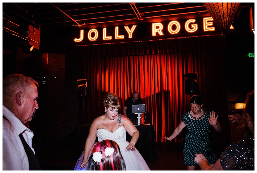 julia kinnunen photography, georgetown ballroom, urban wedding, seattle wedding, wedding photography, reception, cocktail hour, dinner, dance party