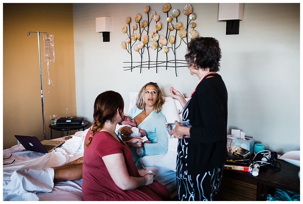 julia kinnunen photography, seattle, generations, newborn portraits, baby photos, birth story, birth photography, family portraits, kids, family photos, mama and baby, rainy city midwifery, natural birth, midwife, doula, birth story, firstborn 