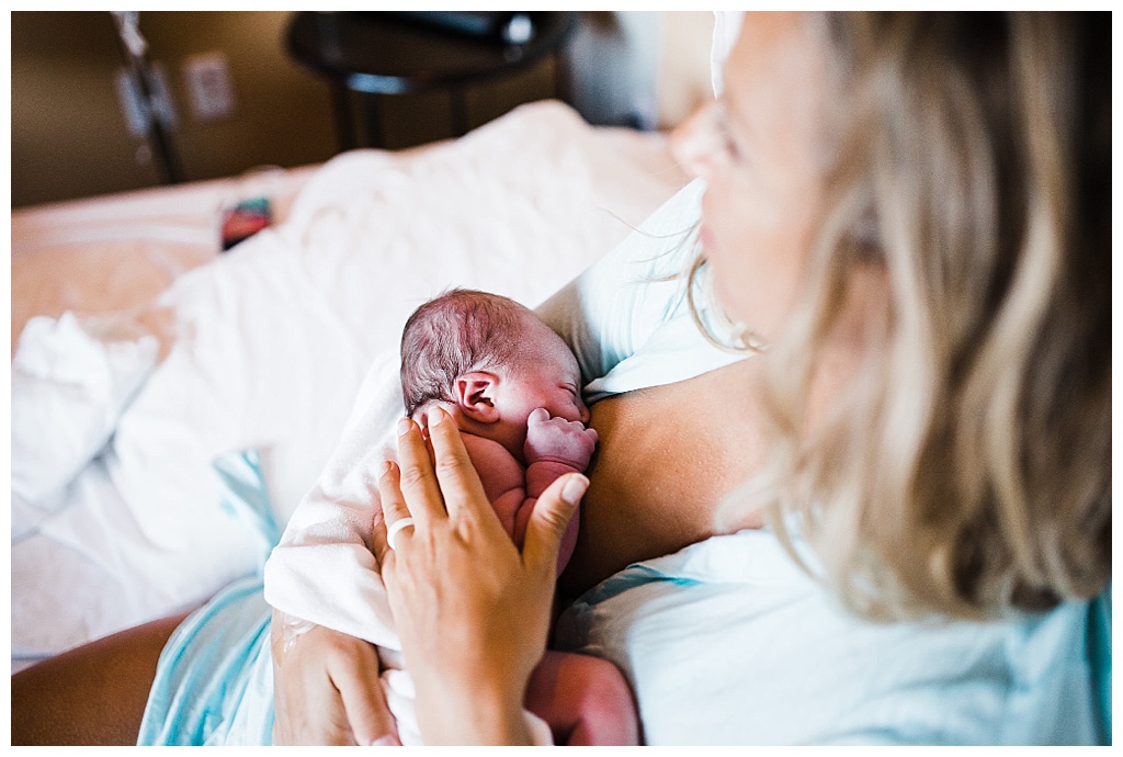 julia kinnunen photography, seattle, generations, newborn portraits, baby photos, birth story, birth photography, family portraits, kids, family photos, mama and baby, rainy city midwifery, natural birth, midwife, doula, birth story, firstborn 