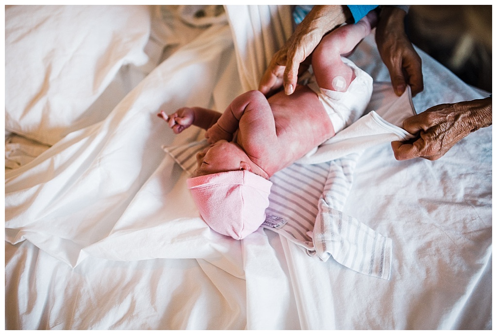 julia kinnunen photography, seattle, generations, newborn portraits, baby photos, birth story, birth photography, family portraits, kids, family photos, mama and baby, rainy city midwifery, natural birth, midwife, doula, birth story, firstborn 